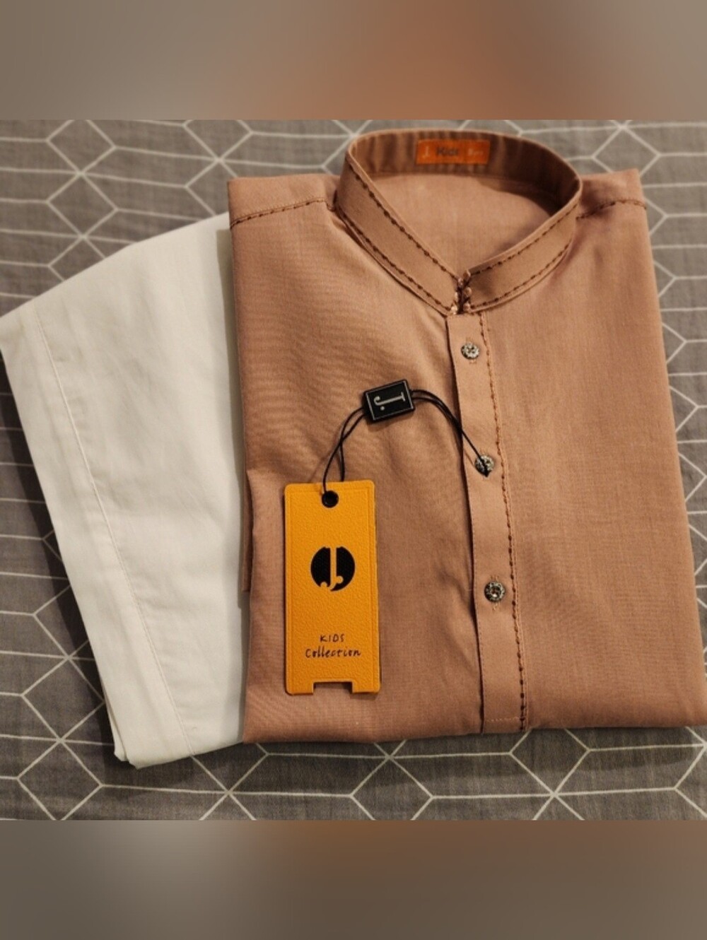J. peach Color kurta trousers for 8 years boy. (New)